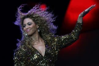 Beyoncé se une a otras famosas para alentar a las mujeres a ser líderes 