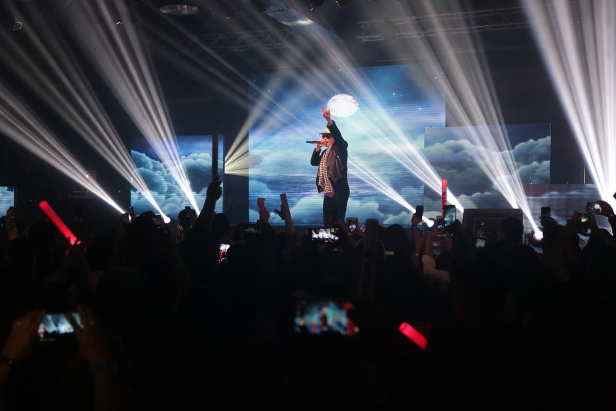 El cantante puertorriqueño Yandel llegó a Chicago en el Road to Innovation Tour de Nissan con lo mejor de su repertorio en un concierto privado en el Concord Music Hall.