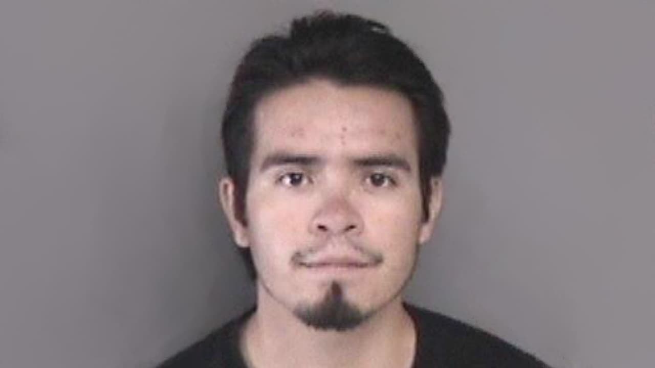 Autoridades buscan al sospechoso de asesinar a un joven de 16 años en un centro comercial de Livermore 