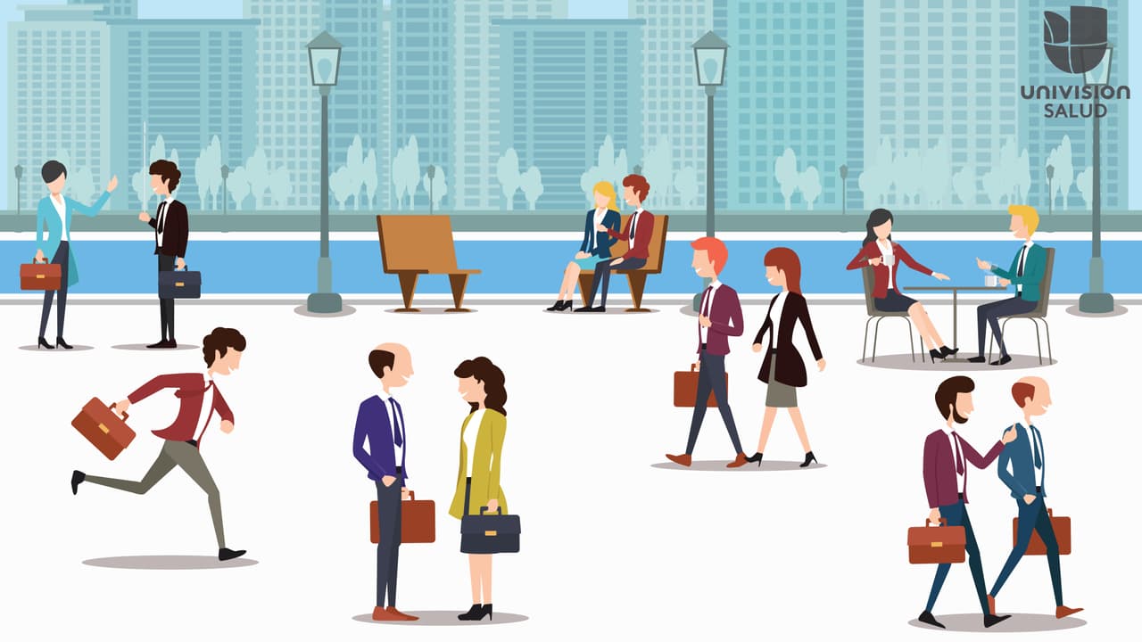 Camine por 10 o 15 minutos durante la hora del almuerzo.