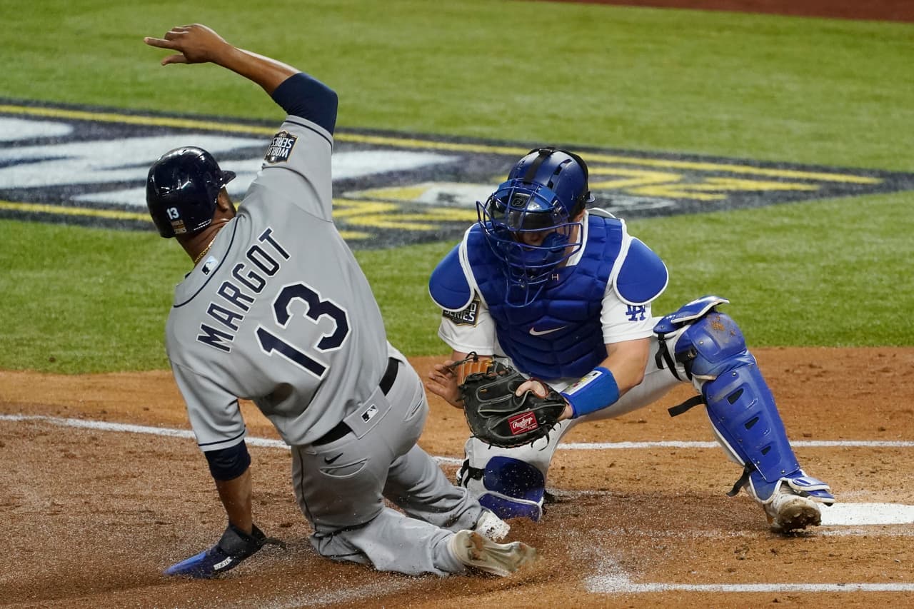 Blake Snell permitió dos carreras pero lanzó nueve ponches en la victoria 6-4 de los Tampa Bay Rays sobre Los Angeles Dodgers.