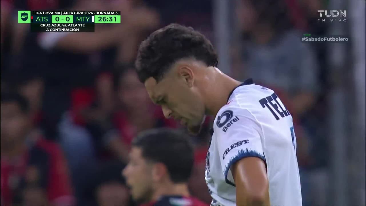 ¡Lucas Ocampos mete zapatazo que pasó rayando el arco de Camilo Vargas!