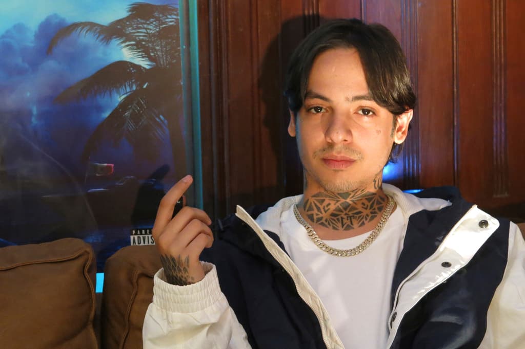 Natanael Cano fue grabado mientras sobornaba a policías en México: qué problemas legales enfrenta