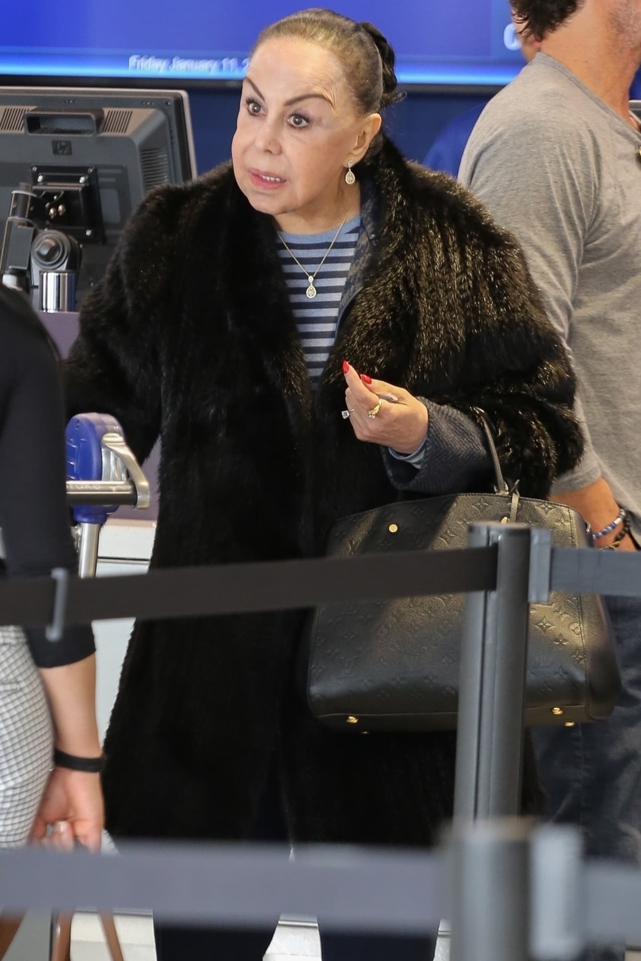 Flor Silvestre murió el 25 de noviembre de 2020 a los 90 años por 
<b><a href="https://www.univision.com/shows/despierta-america/pepe-aguilar-se-mostro-sereno-porque-su-madre-flor-silvestre-ya-esta-descansando-junto-a-su-papa-video">causas naturales</a></b> en su rancho El Soyate, ubicado en Zacatecas, México, informó la familia en un comunicado.
<br>