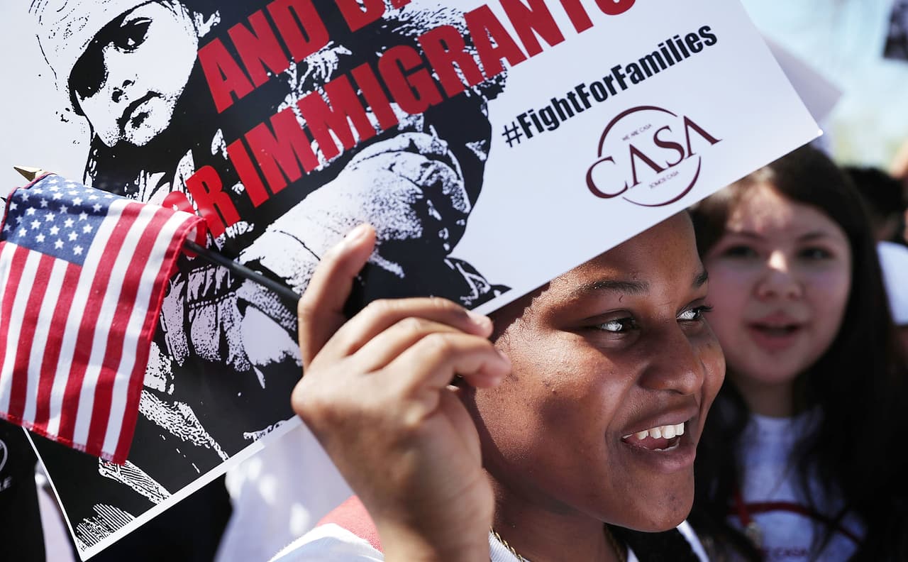 El Plan B de los activistas cobra fuerza tras el empate: que los hispanos voten en noviembre