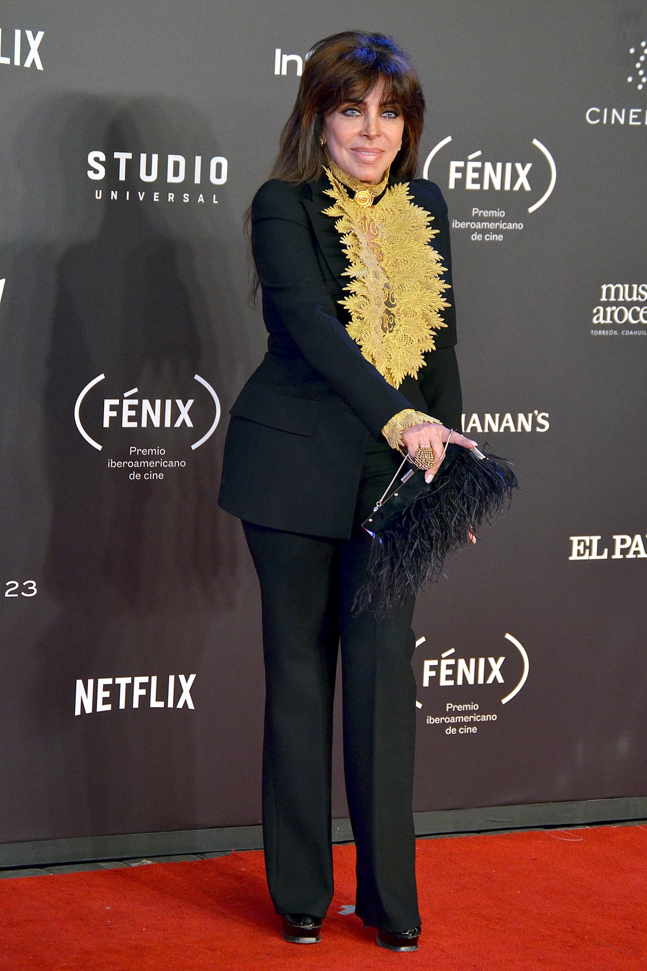 Horas más tarde, en una entrevista que la legendaria actriz concedió al programa 
<a href="https://www.youtube.com/watch?v=gnPPNA1jO0c" target="_blank">‘Todo para la mujer’</a>, negó nuevamente todo. "Es una broma como las que hace siempre Yolanda, es una broma, es lo que hacía cuando estaba en un momento en el que no estaba en sus cinco sentidos. Ya le pedí por favor que me deje en paz, estoy cansada y no es un buen momento", aseveró Verónica.