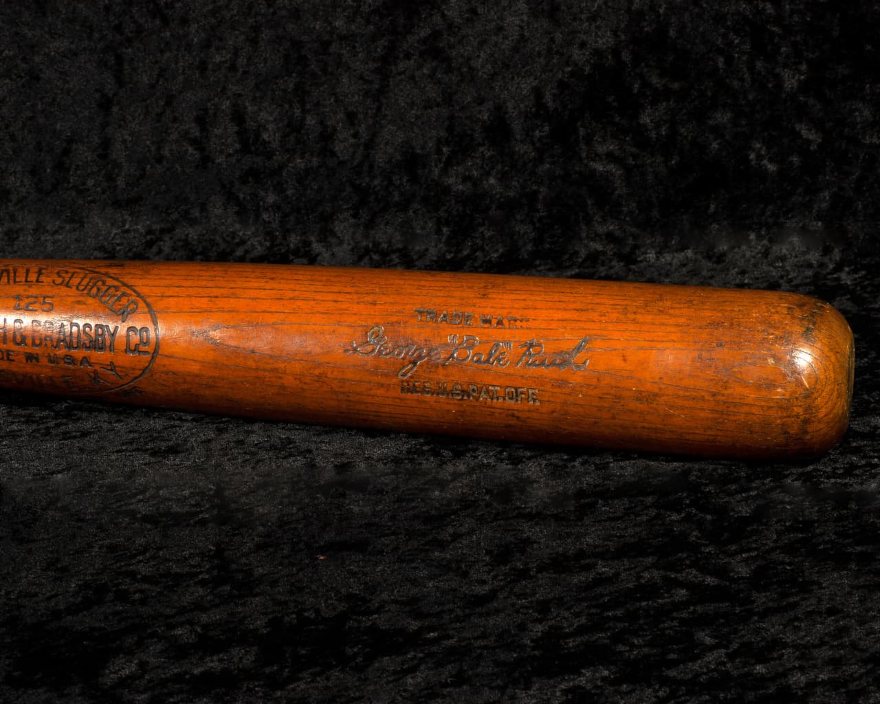 Este es el bat que se pondrá a subasta y con el que Babe Ruth pegó su jonrón 500.