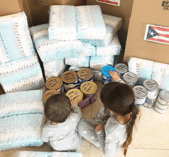 Tras el paso del huracán 'María' en Puerto Rico en septiembre de 2017, el cantante y su familia decidieron apoyar a la comunidad de La Perla, el popular barrio donde grabaron el video de 'Despacito'.