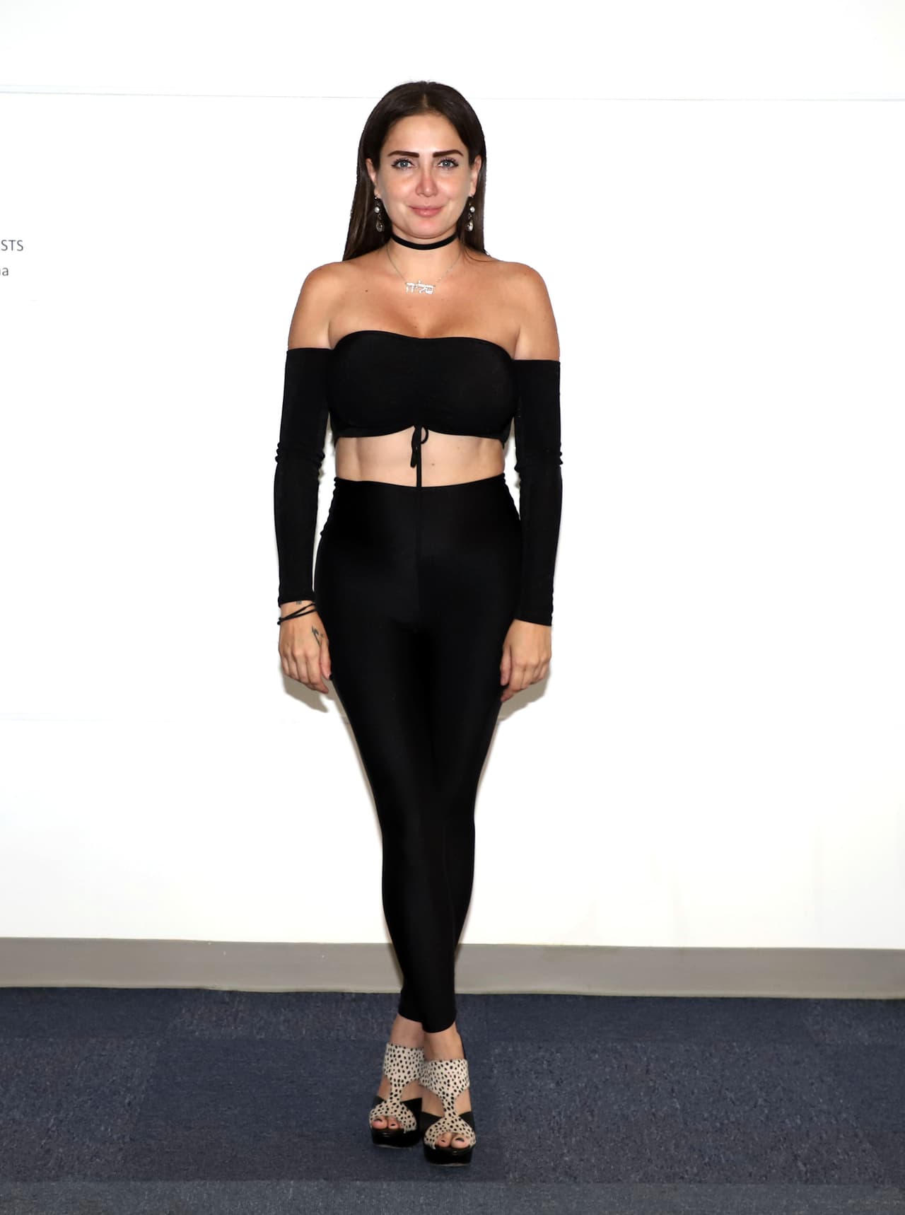 "Ahorita está haciendo un reality, tiene muchas invitaciones para participar en diferentes cosas, está haciendo su propia línea de trajes de baño, en fin, tiene muchos proyectos exitosos, porque gracias a Dios, la raza la quiere mucho", finalizó Alex Lora.