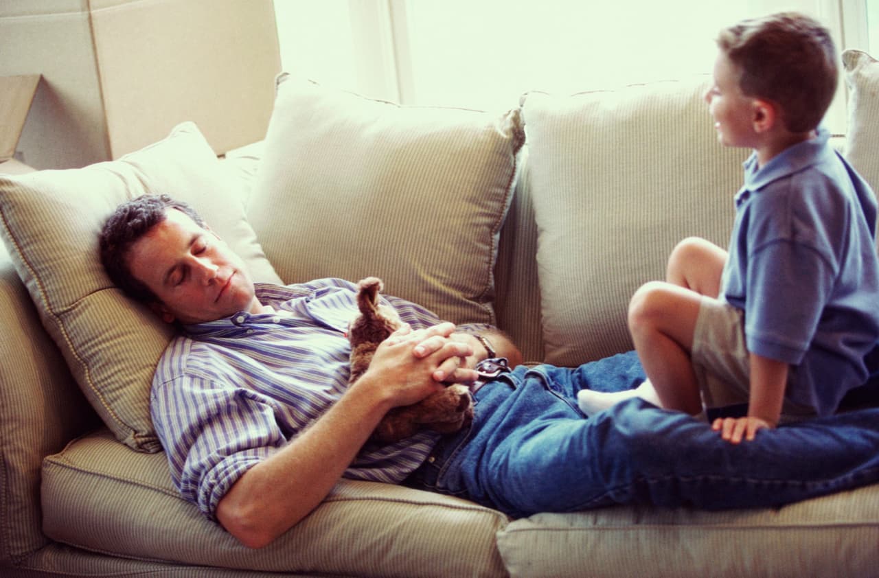 Es como los músculos, nacemos con músculos por supuesto, quienes los trabajan, ejercitan y activan los fortalecen y pueden inclusive llegar a convertirse en atletas, pero si no los entrenan entonces ahí se quedan, y vamos aumentando de peso sin aprovechar al máximo nuestra capacidad muscular.