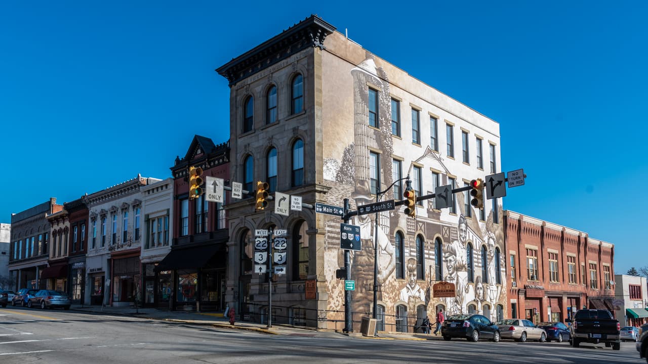 <b>Wilmington, Ohio </b>
<br>
<br>Días promedio de las viviendas en el mercado: 18
<br>
<br>Precio promedio de cotización: 189,500 dólares.
<br>
<br>Ofertas activas en julio de 2021: 1,189.
<br>
<br>Tamaño promedio de las viviendas en venta: 1,512 pies cuadrados.
<br>
<br>Realtor.com explica que el aumento de los precios promedios en la cotización de las viviendas ha comenzado a detenerse. Esto es una consecuencia del aumento en la oferta de viviendas de bajo precio en muchas áreas metropolitanas. 
<br>