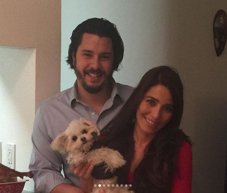 Actualmente 
<b><a href="https://www.univision.com/famosos/se-trunco-su-sueno-adriana-fonseca-ya-no-puede-tener-hijos-de-forma-natural-fotos">Adriana Fonseca está casada con Iker Calderón</a></b>, con quien se casó por lo civil en Miami sin invitados.
<br>