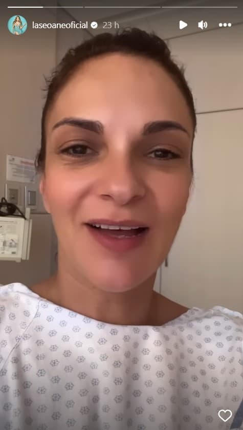 Sin embargo, no dio a conocer la razón por la que los médicos tuvieron que operarla y se limitó a afirmar que "todo salió bien".
<br>