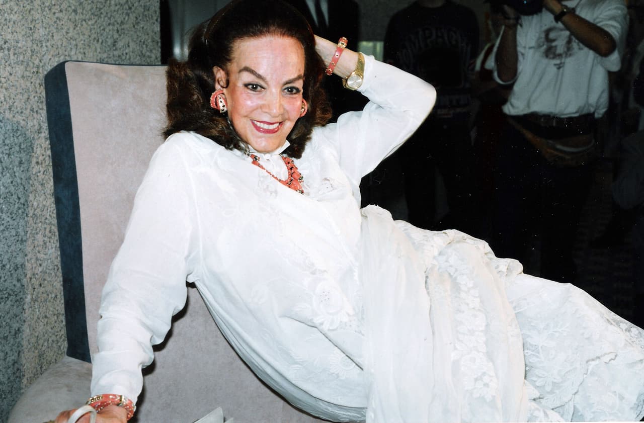 "Es que María era tan diva, que era 'o yo sola o no voy'. Así era. Dejaron a mi abuela afuera del bautizo. Entró hasta después. A la hora de la misa no entró por instrucciones de María", confesó. 
<br>