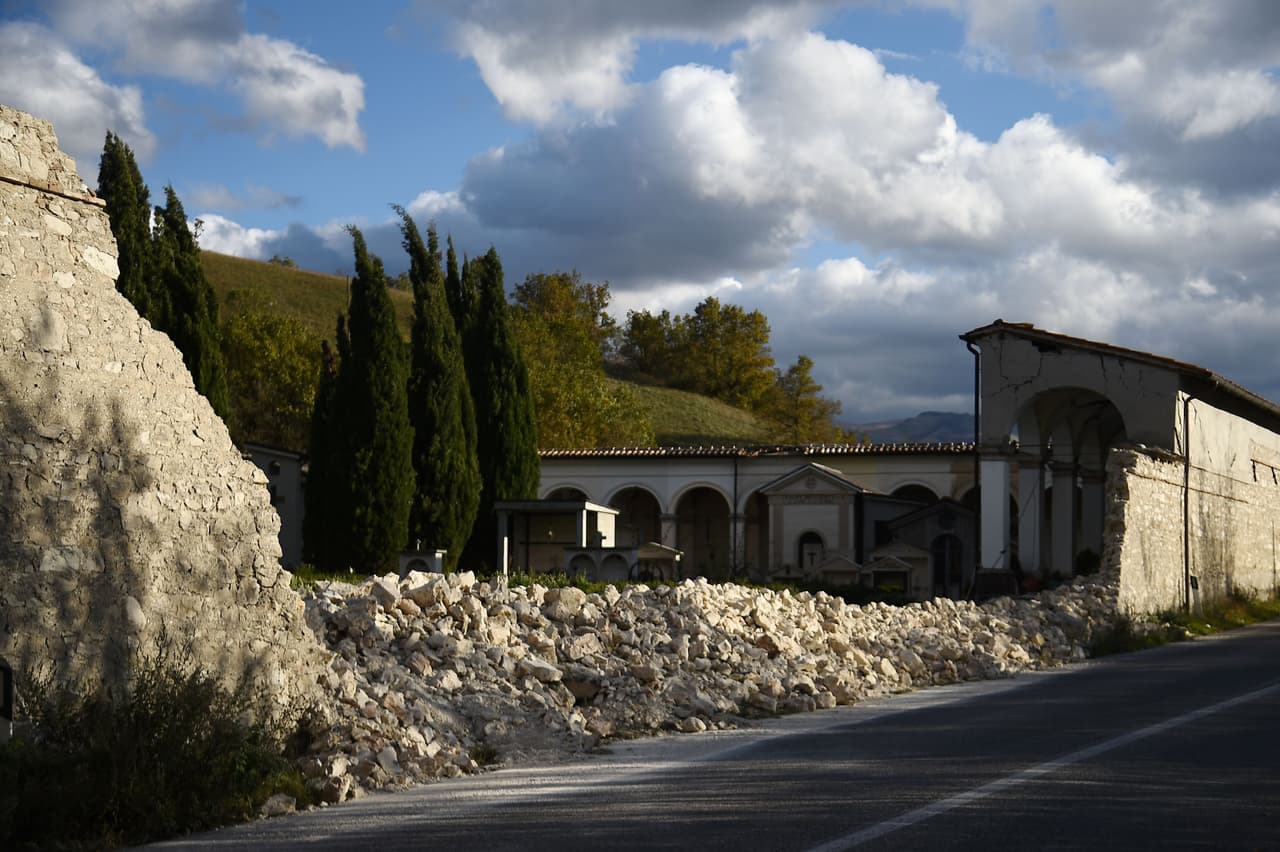Sacerdote italiano declaró que los sismos son “castigo divino” por uniones gay; luego se quedó sin programa