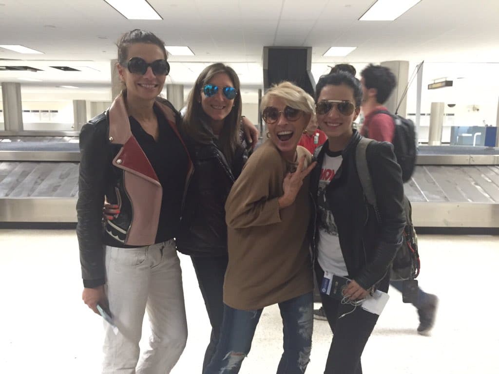 Cecilia Galliano: "Qué gusto verte güera @OficialYuri ....ya en Los Ángeles. Hoy @TeletonUSA #MomentoDeActuar".