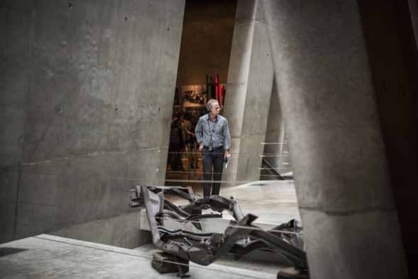 Hoy 27 de enero se conmemoran 70 años liberación de Auschwitz, el campo de concentración donde millones de seres humanos perdieron la vida por la terrible idea de exterminación de la población judía. Impresionante video #Auschwitz70 aquí Galería que la humanidad no debe olvidar.