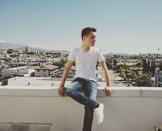 Jonatan no se detiene y sigue mirando al frente con mucha actitud y disciplina, algo que quiere enseñarle a los chicos en Pequeños Gigantes USA.