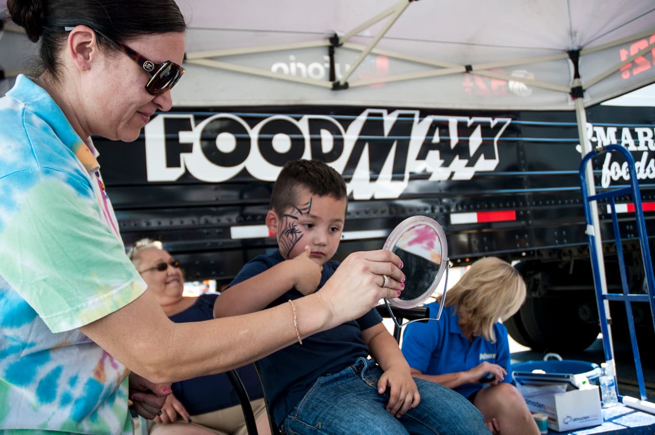 Familias del valle central llegaron al centro de Fresno a celebrar.