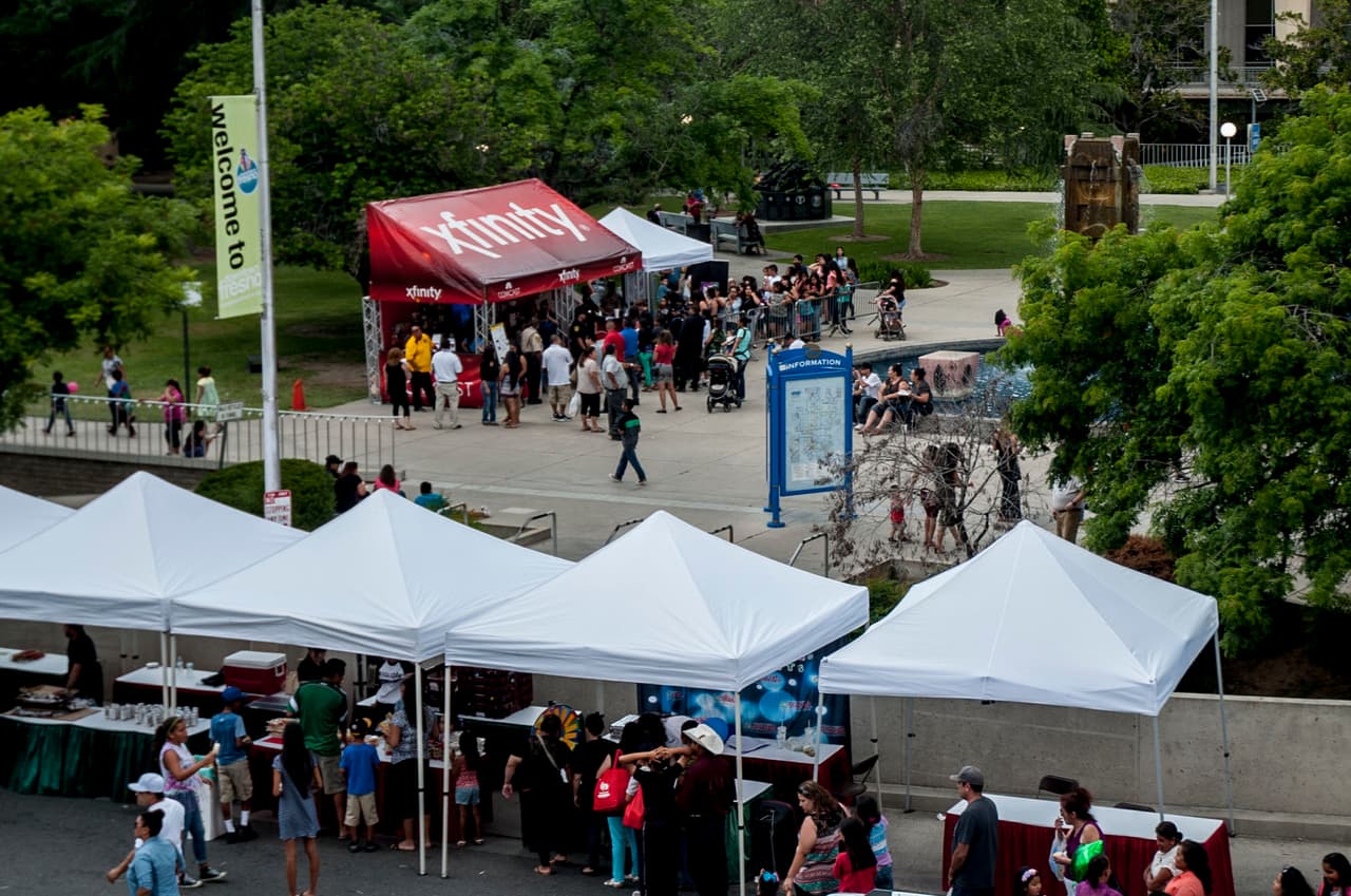 Familias del valle central llegaron al centro de Fresno a celebrar.