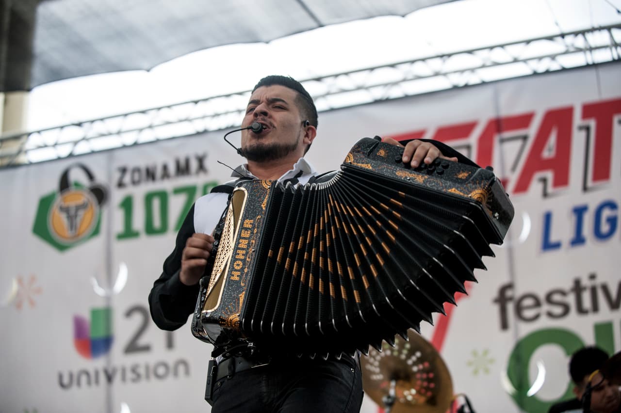 Familias del valle central llegaron al centro de Fresno a celebrar.