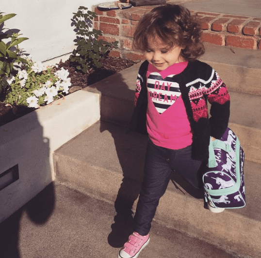 Por otro lado, como la mamá orgullosa que es, Angélica Vale presumió el primer día de escuela de su primogénita.