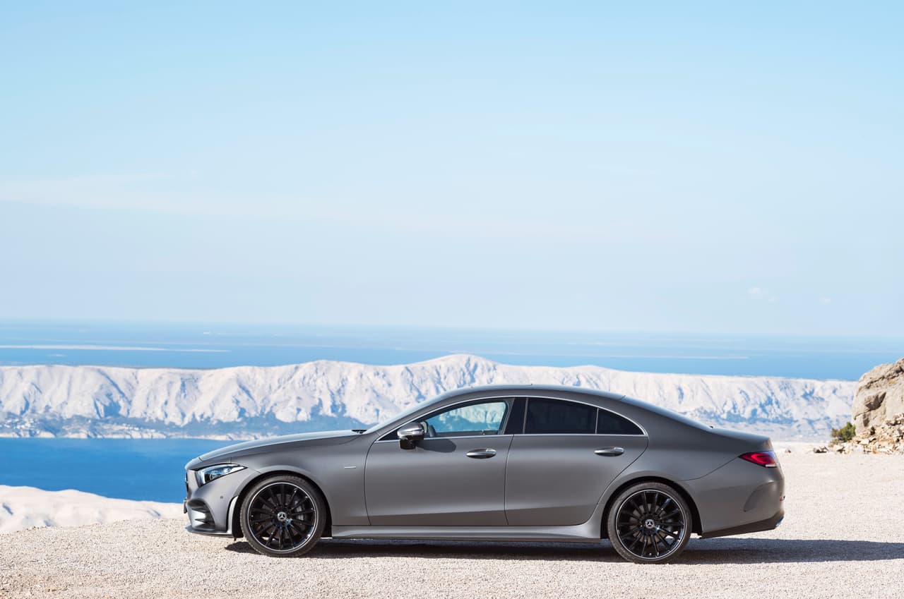 Sus líneas luces impecables, interpretando las últimas tendencias de diseño de la marca sin traicionar todo lo que hace al CLS especial.