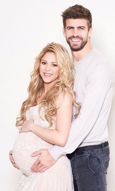 Su carrera nos fascina, pero su vida personal nos tiene encantados... ¡Tiene una familia hermosa! 'Shaki' tiene una sólida relación con Gerard Piqué, y juntos tiene dos hijos: Milan y Sasha.