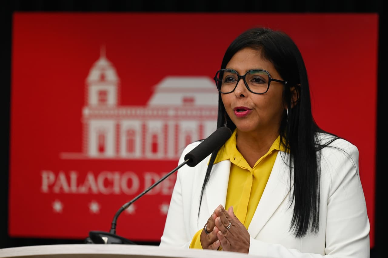 Vicepresidente Delcy Rodríguez, habla durante una conferencia de prensa en el Palacio Presidencial de Miraflores en Caracas el 31 de julio de 2019.
<br>
<br>
<br>
<br>