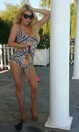 Tras tener dos hijos, la rubia perdió más de 50 libras.