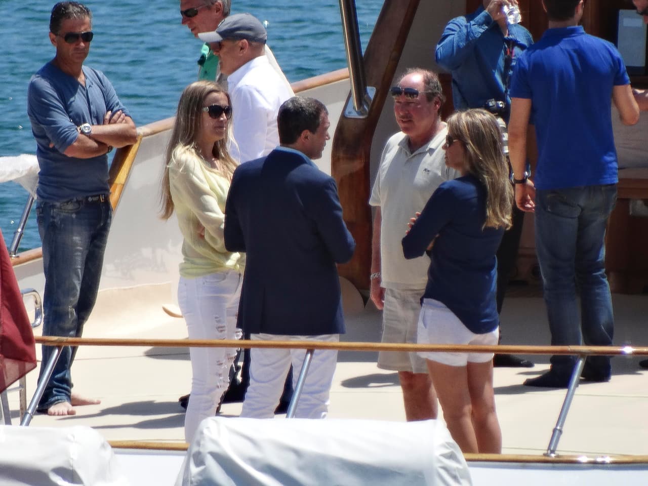 Platicaron con sus amistades.