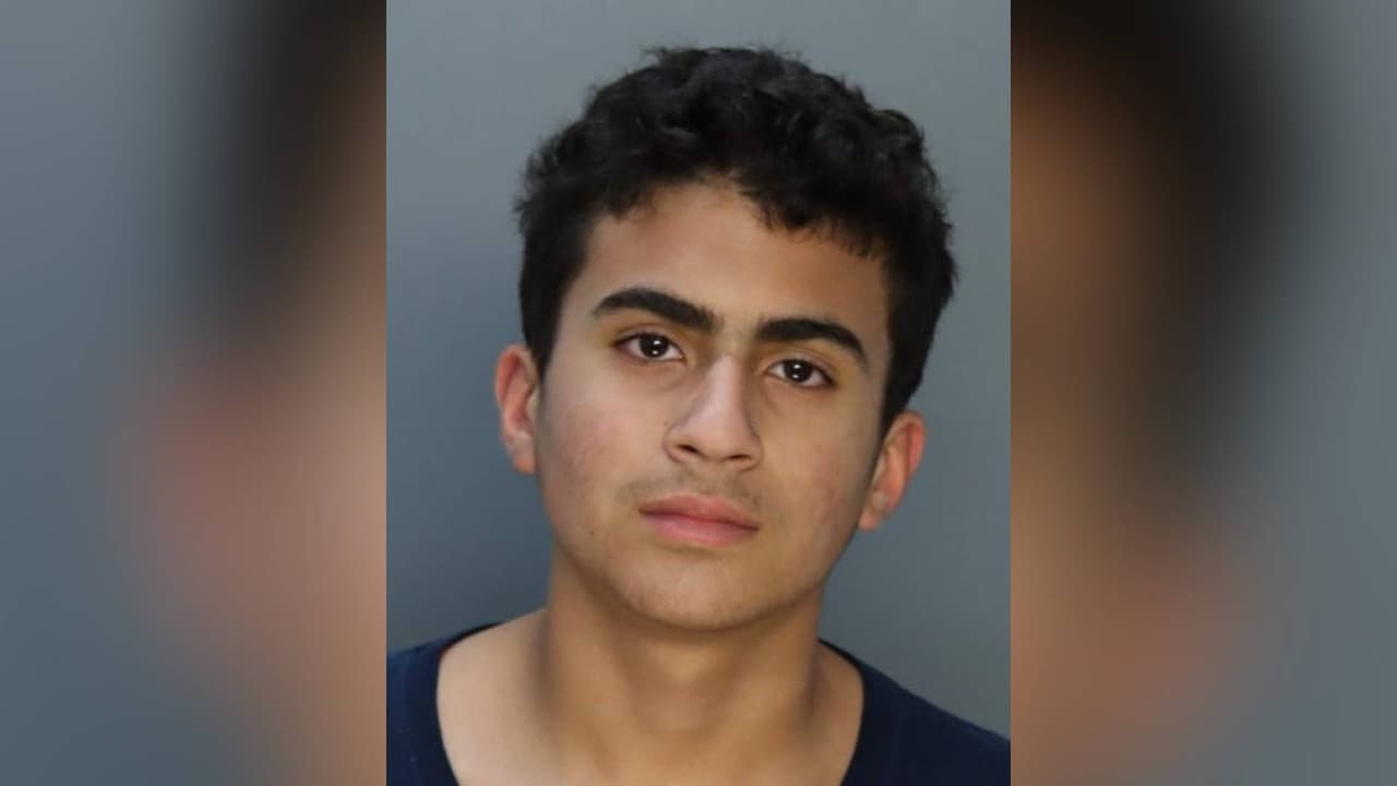 Autoridades anunciaron el 27 de octubre que el adolescente de 13 años será juzgado como un adulto. El juez negó la petición de la defensa del menor para que se le otorgue casa por cárcel bajo el cuidado de su padre y abuela materna, en cambio será trasladado hasta la cárcel Turner Guilford Knight en Miami, Florida.