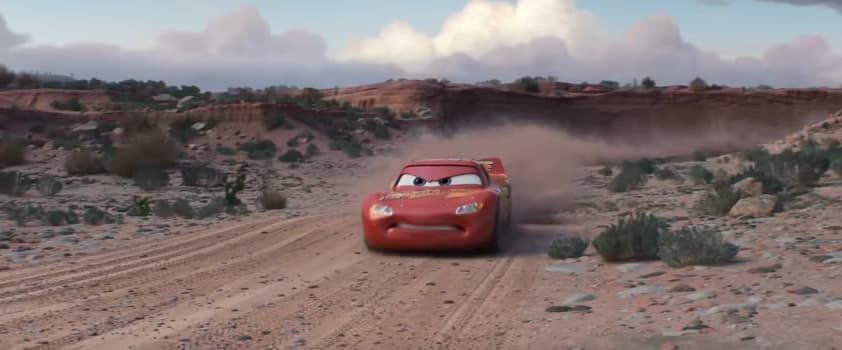 En cuanto a la mecánica del auto, sabemos que 
<b>Rayo McQueen</b> es un auto nacido en 2006, preparado y 
<b>diseñado para la Copa Pistón,</b> con un 
<b>motor V8 de 750 caballos de fuerza</b>. Su velocidad máxima es de 
<b>197 millas por hora</b>, en tanto que acelera de 0 a 60 en 4.0 segundos.