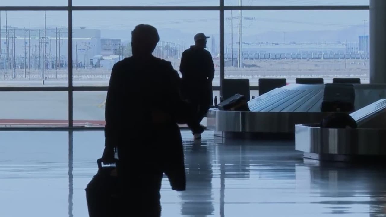 TSA permite a personas sin boleto entrar a zonas de puertas en 13 aeropuertos