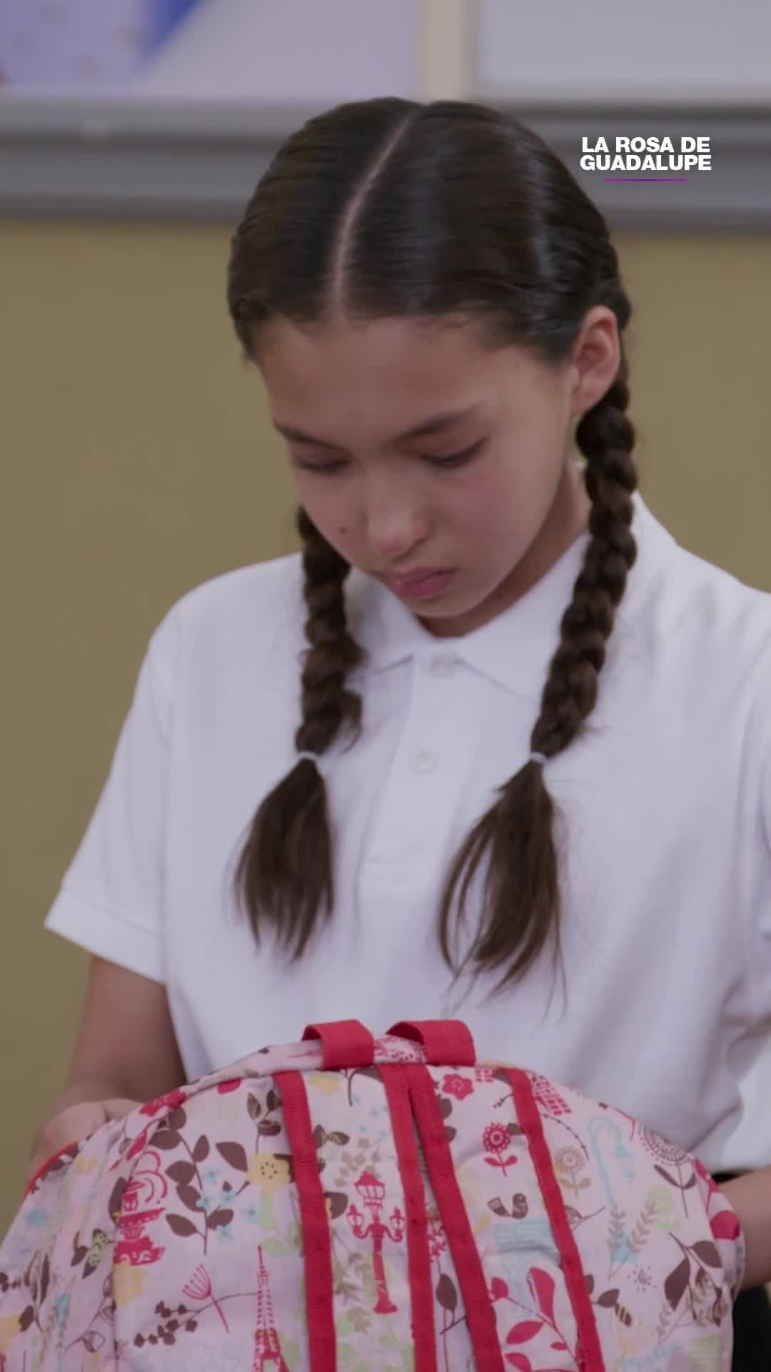 Sofía y sus amiguitas traen de bajada a una compañera