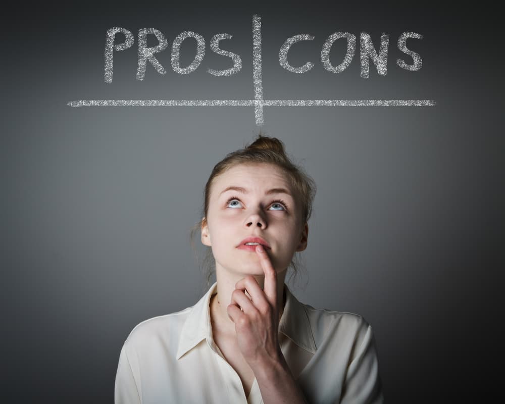 Además de ser personas serias, tranquilas y usualmente apacibles, no suelen ser impulsivos, y no les gusta desesperarse o que los saquen de quicio. Ante un reto o camino, suelen analizar a fondo los pros y contras para tomar la mejor ruta, sobre todo Virgo.