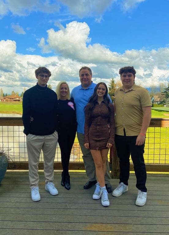 La modelo acababa de cumplir 16 años el pasado 19 de abril y lo celebró con su familia en un día rodeado de naturaleza, según lo dejó ver en una de sus últimas publicaciones en Instagram.
<br>