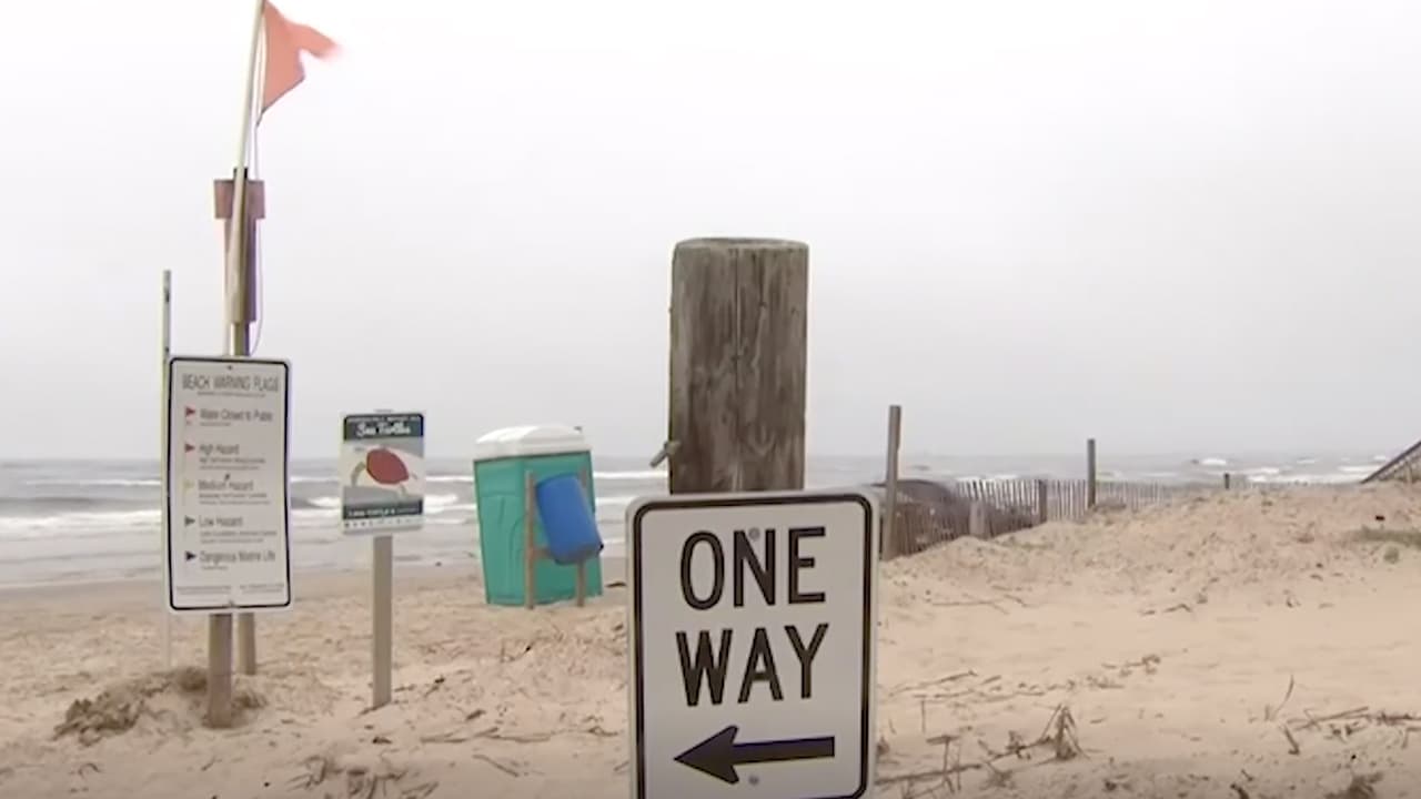 Los menores fueron llevados a la orilla, los voluntarios regresaron al agua para intentar ayudar a Josh pero de acuerdo con Morel, ya era demasiado tarde.