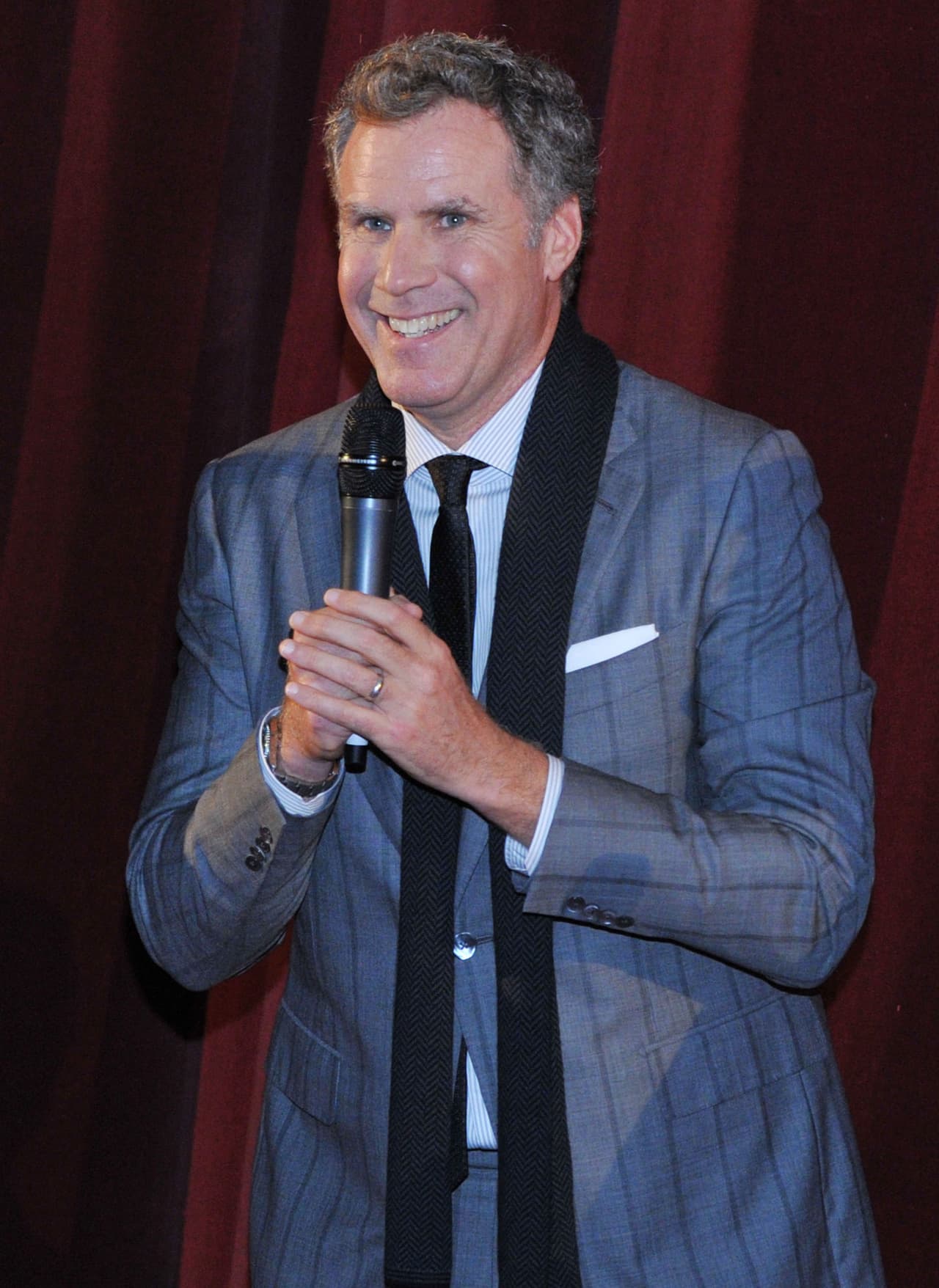 Alan ha sido comparado con el comediante y actor Will Ferrell.