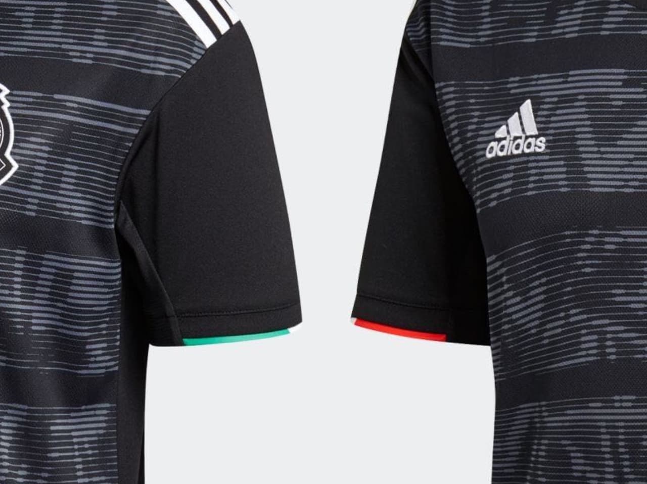 El detalle de las mangas es que en el final de los puños se encuentra la bandera de México. Un detalle que le da algo de color.