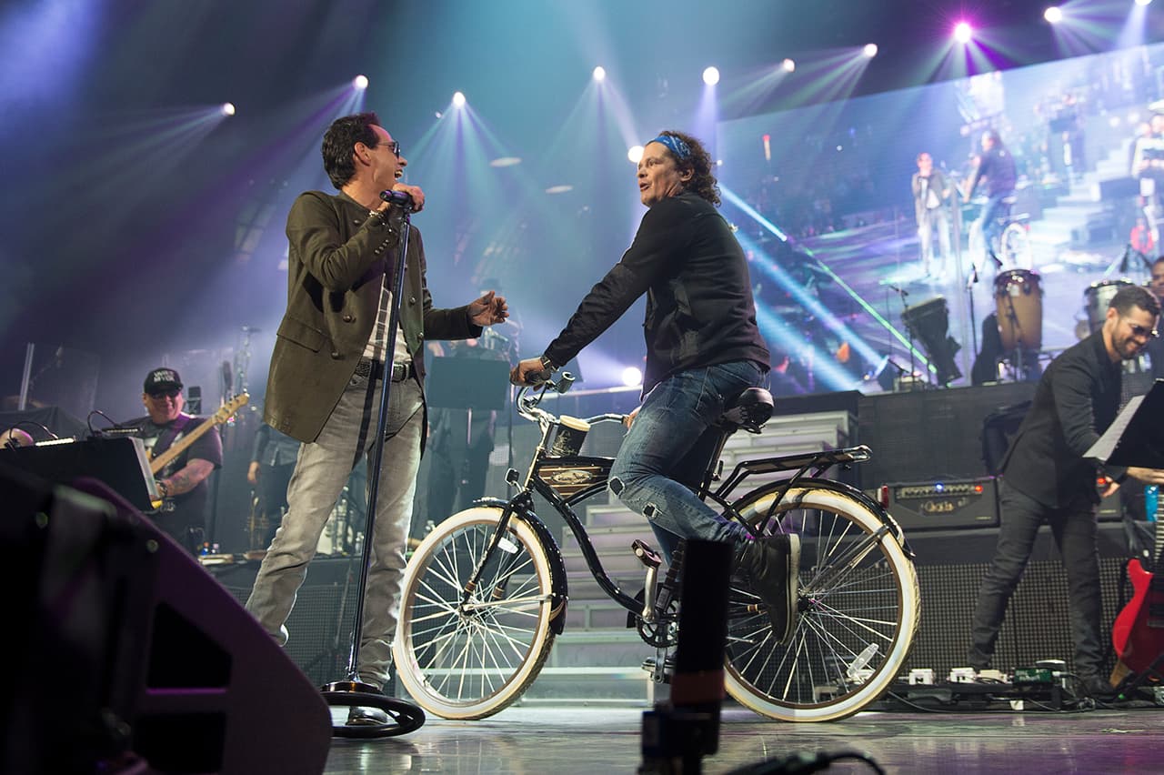 La gira de Unido2 llegó la ciudad de los vientos. MIra las imágenes de este conciertazo de Marc Anthony y Carlos Vives.