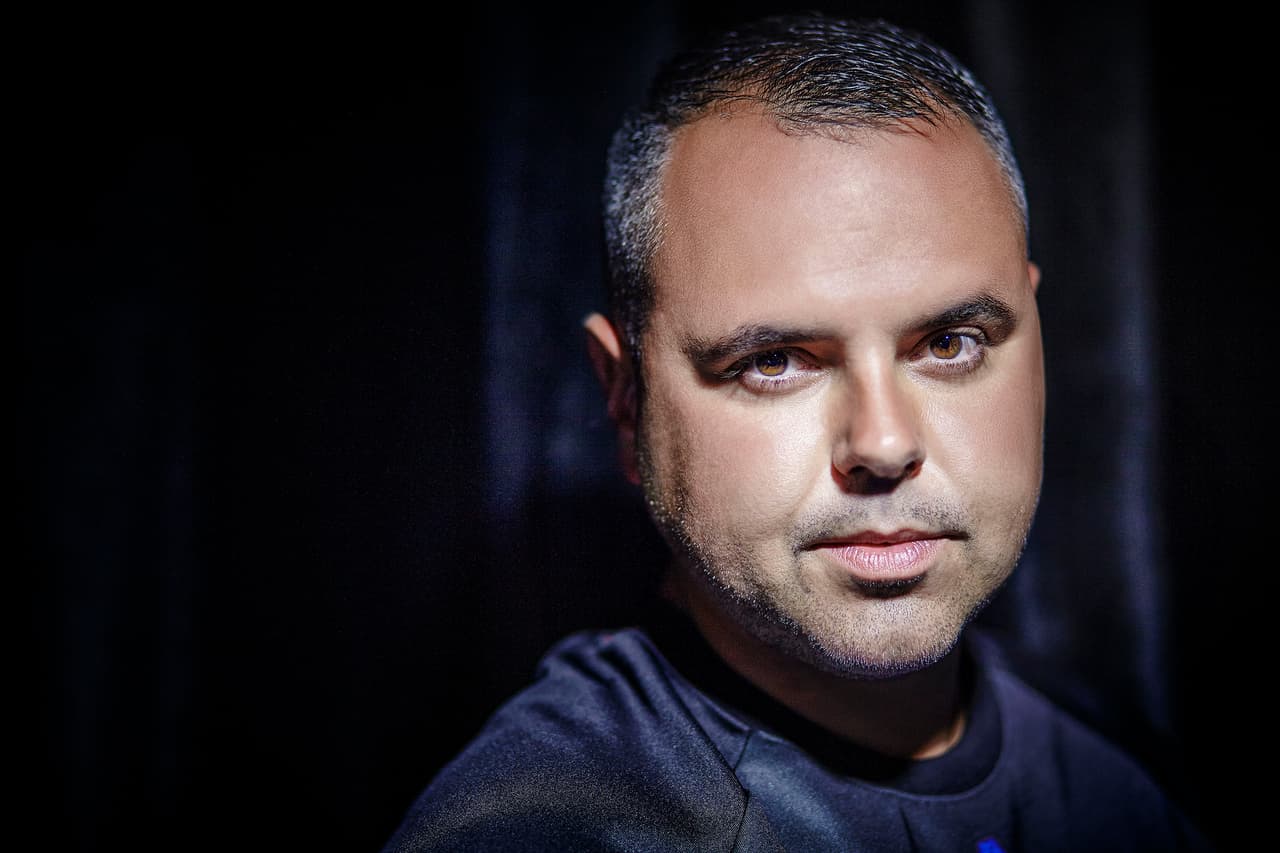 Juan Magan es reconocido por altas ventas de su música