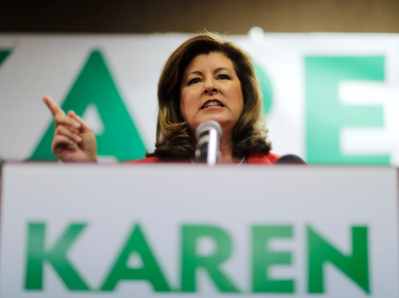 <b>La candidata republicana Karen Handel,</b> antes de la primera vuelta el 18 de abril de 2017. En el 6to Distrito congresional de Georgia corresponde a suburbios del noreste de Atlanta, los demócratas tienen posiblilidades de quitar un escaño que los republicanos habían acaparado por varias décadas.