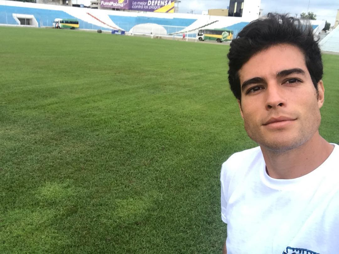 Cuando cumplió dos semanas entrenando en el equipo, vio que mucha gente lo felicitaba por buscar su sueño. "Fue ese el momento en el que entendí que estaba haciendo un ejemplo para muchos y que si no le fallaba a Denilson y a todos los que estaba inspirando, jamás me fallaría a mí".