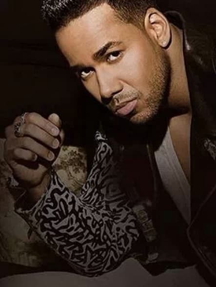 En 2013, su álbum 'Fórmula, Vol. 1' recibió una nominación al Grammy por Mejor Álbum Latino Tropical (Best Tropical Latin Album).