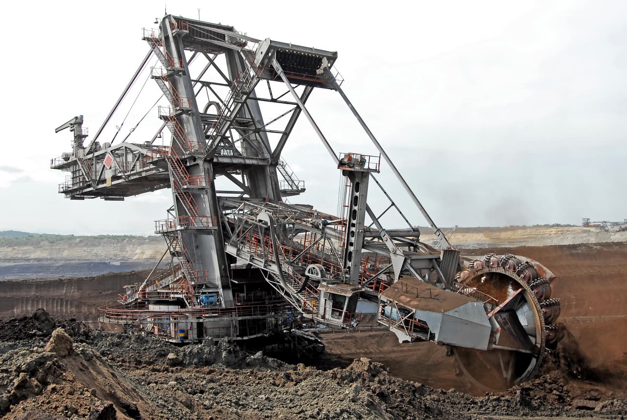 <b>Puesto 19. Minería superficial de carbón bituminoso. Entre 2009 y 2018: 38.6% menos empleos. </b>En esta rama de la minería de carbón también también se han perdido empleos. Entre 2009 y 2018 bajo de 38,530 empleados a 23,667.