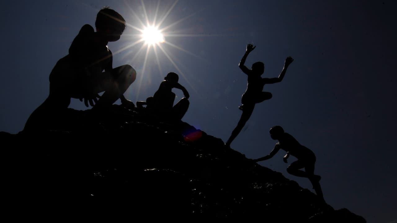 El cuidado de los niños ante el peligroso calor que se vive en Texas