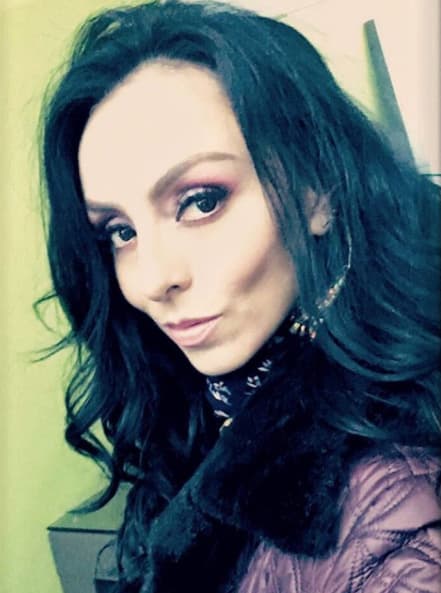 "Yo no tengo ningún problema ni con Ivonne ni con nadie […] 
<b>Si ella no se sintió bien a mi lado lo siento mucho</b>".
<br>