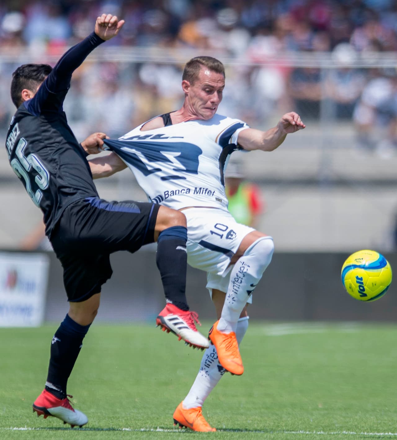Chivas no logra encontrar su nivel de juego. Tras lograr un bicampeonato en fechas recientes, el equipo tapatío no ha vuelto a ser protagonista en el fútbol mexicano.
