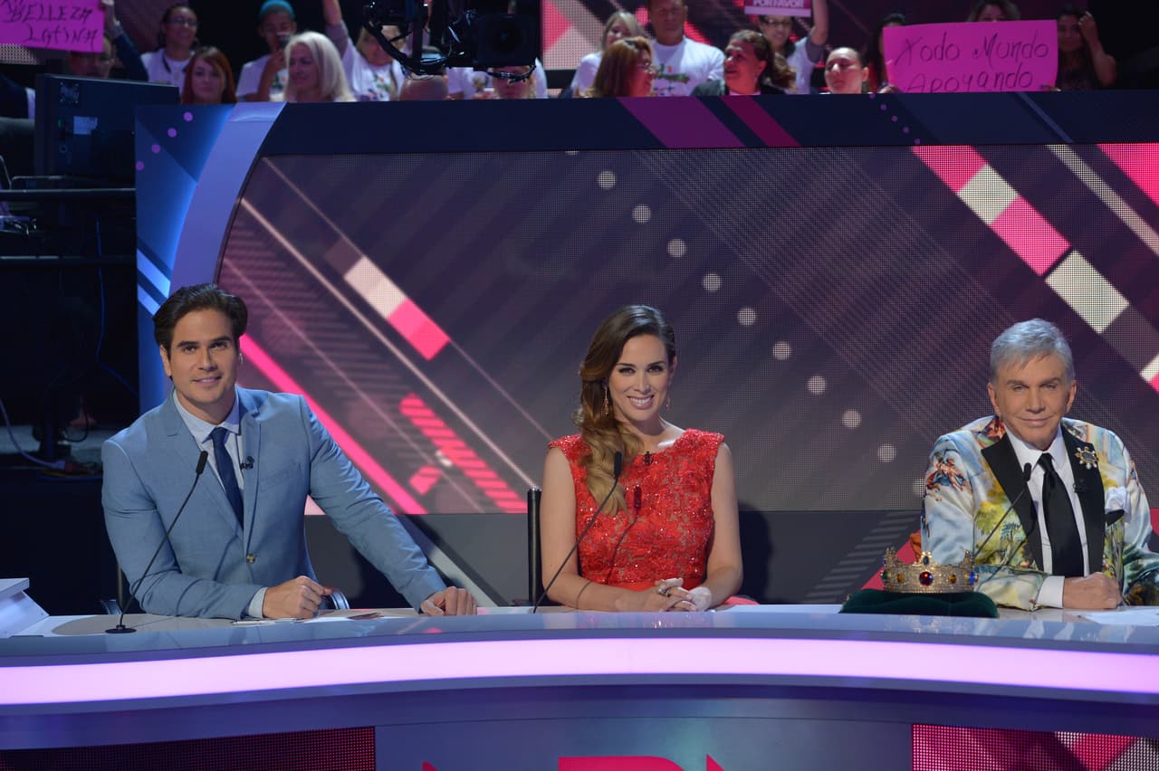 ¡Pero qué noche! Prissila dijo adiós a la competencia, Lisandra y Nathalia ahoran proclaman ser BFFs y el bailecito en el tubo de Ligia Uriarte nos hizo decir 'OMG'. Además, Prince Royce y Espinoza Paz llegaron para calmar a las bellas.